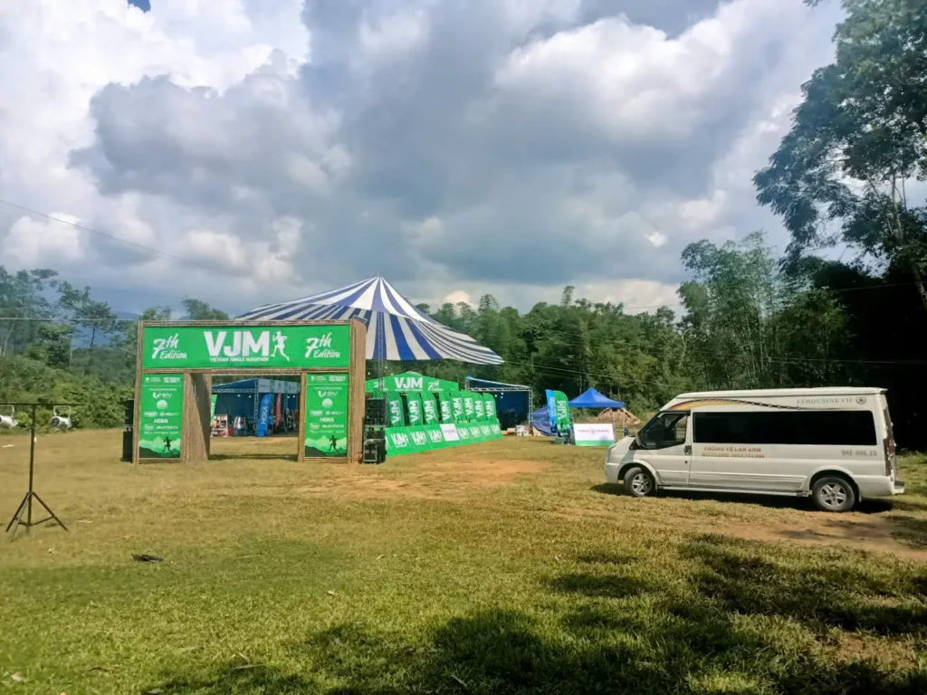 CÔNG TY TNHH DỊCH VỤ VẬN TẢI LAN ANH TRAVEL
